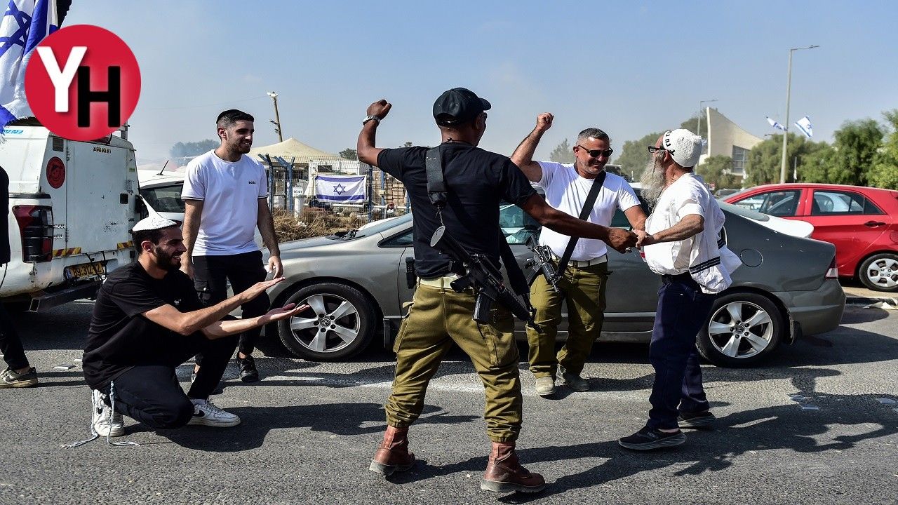 İsrailliler, Gazze’deki katliamın gölgesinde askerlerle dans etti