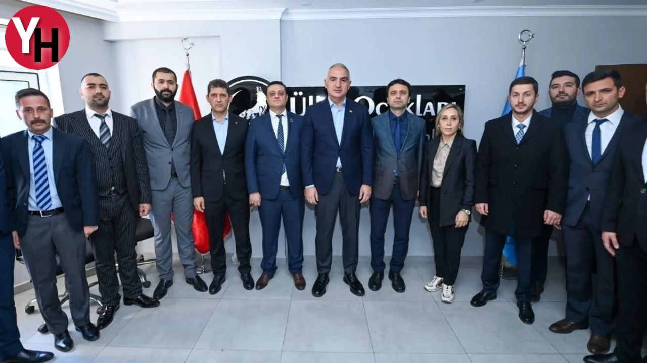 Kültür ve Turizm Bakanı Mehmet Nuri Ersoy, Antalya Ülkü Ocakları'nı Ziyaret Etti