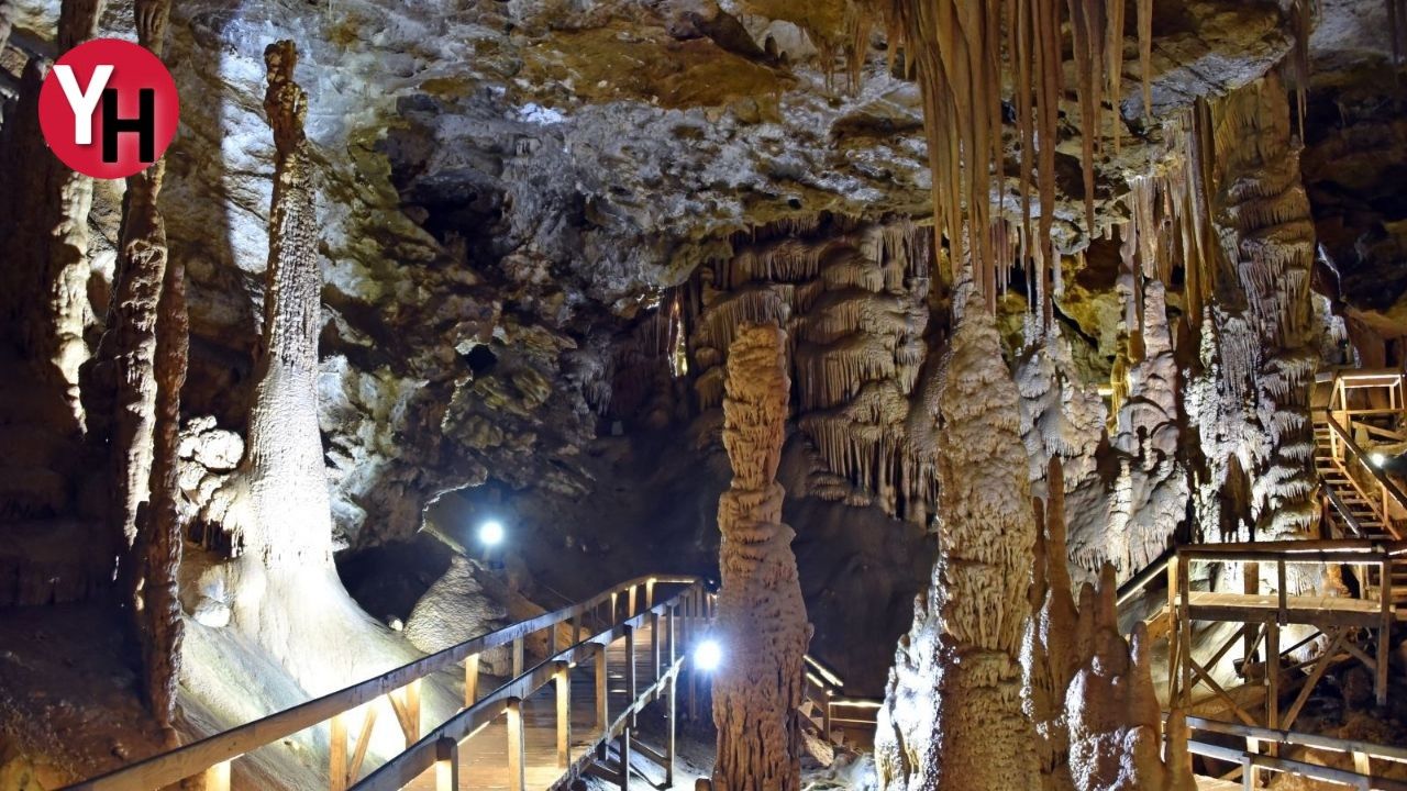 Türkiye'nin Yer Altı Sarayı: Karaca Mağarası