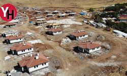 Doğanşehir ilçesinde köy konutlarının yapımı sürüyor