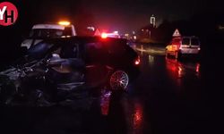 Bartın'da Trafik Kazası: Araçlar Hız Tabelası Önünde Çarpıştı!