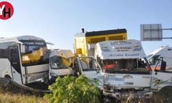 Tekirdağ'da İşçi Servislerine Kamyonet Çarptı: 18 Kişi Yaralandı