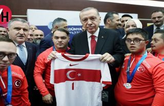 Cumhurbaşkanı Erdoğan, Down Sendromlu Futsal Takımı'nı Ağırladı
