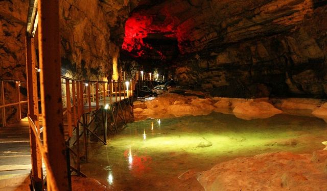 Tınaztepe Mağaraları: Gizemli Yolculuk