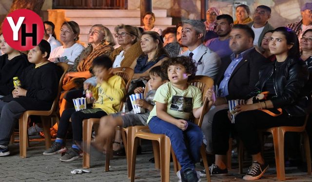 Başkan Oktay 'Veda' filmini vatandaşlarla birlikte izledi