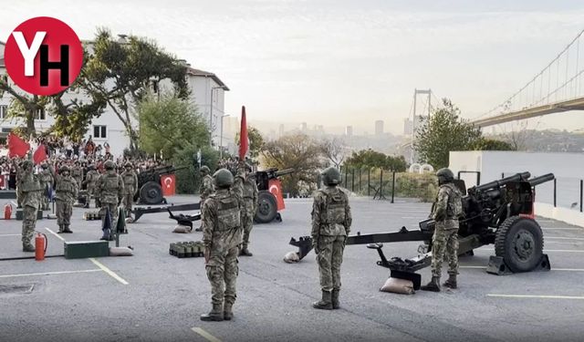 İstanbul Boğazı'nda Yankılanan 101 Pare Top Cumhuriyetin 100. Yılında Unutulmaz Anlar