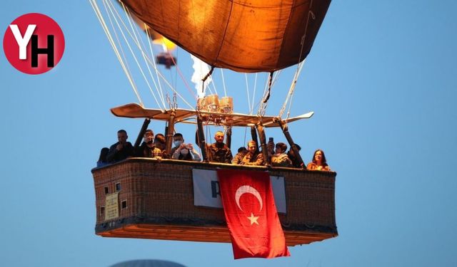 Kapadokya'nın Gökyüzünde 100. Yıl Coşkusu Türk Bayrakları ve Atatürk'le Şenlenen Balon Şöleni!
