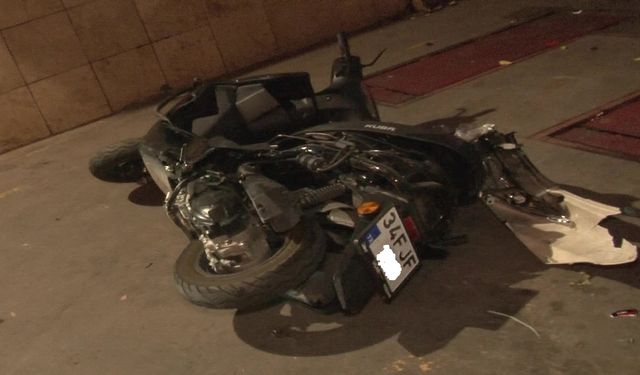Ataşehir'de Motosiklet ile Minibüs Kaza Yaptı!