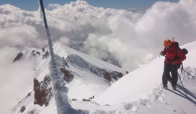 Zirveye Yolculuk: Erciyes Kayak Merkezi'nde Kışın Büyüsü