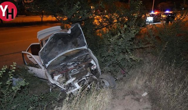 Alparslan Türkeş Bulvarı'nda Kontrolden Çıkan Otomobil Takla Attı!