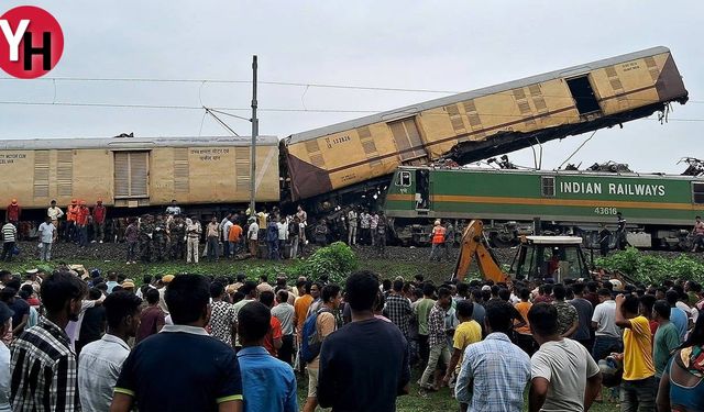 Hindistan'da Tren Kazası: 8 Ölü, 60 Yaralı!
