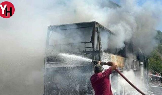 İnebolu'da Yolcu Otobüsü Alev Aldı: 10 Kişi Tahliye Edildi