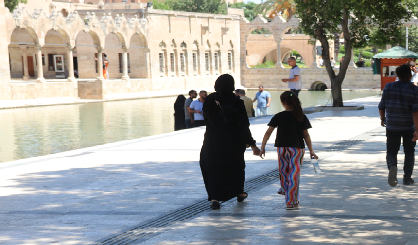 Kavruluyor Şehir: Urfa'da Sıcak Hava Etkisi Devam Ediyor