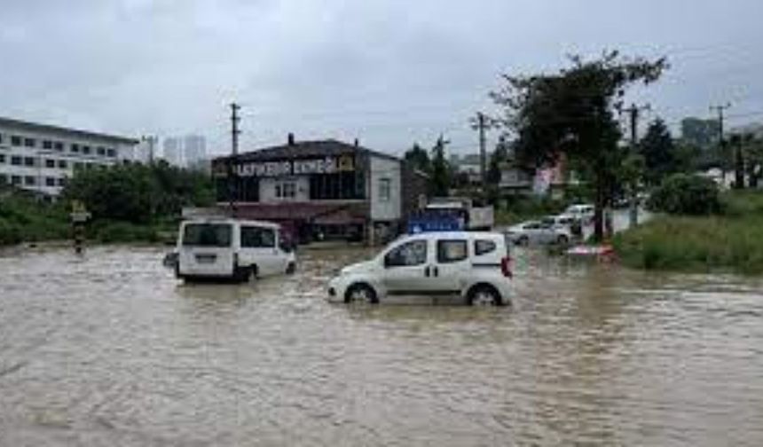 Samsun'da Şiddetli Yağışlar Sel Felaketine Yol Açtı