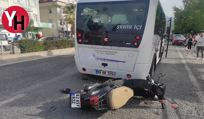 Fethiye’de minibüse çarpan motosiklet sürücüsü hayatını kaybetti