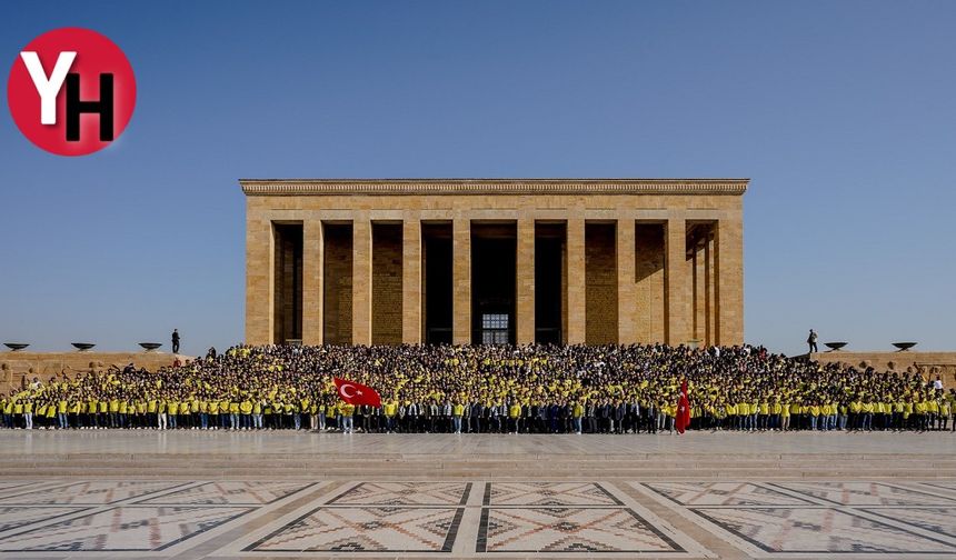 Fenerbahçe Taraftarlarından Anıtkabir Ziyareti