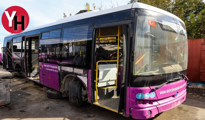 Van Büyükşehir Belediyesi, Hasarlı 15 Otobüsü Onarıp Yeniden Hizmete Sundu