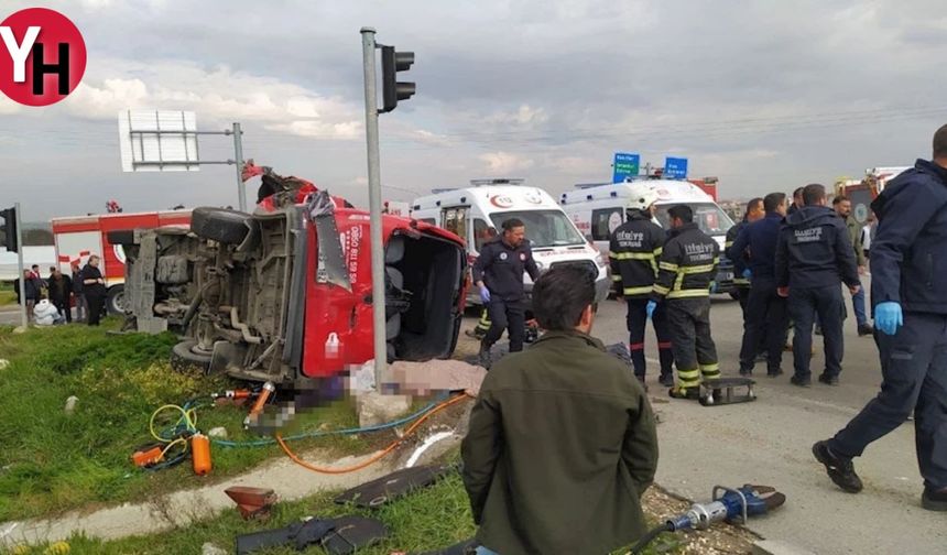 Tekirdağ'da Yolcu Minibüsüne Çarpan TIR Faciasında 5 Ölü, 10 Yaralı