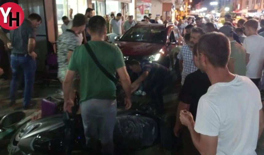 Tekirdağ'da Otomobil Kahvehaneye Dalıp 11 Kişiyi Yaraladı