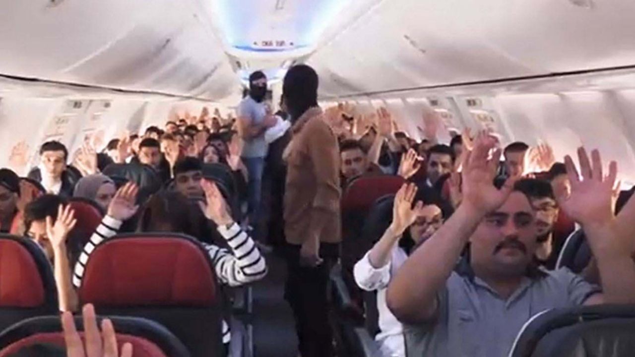 İstanbul Havalimanı'nda Gerçeği Aratmayan 'Uçaktan Rehine Kurtarma' Tatbikatı Güvenliğin Ötesinde Hazırlık (2)