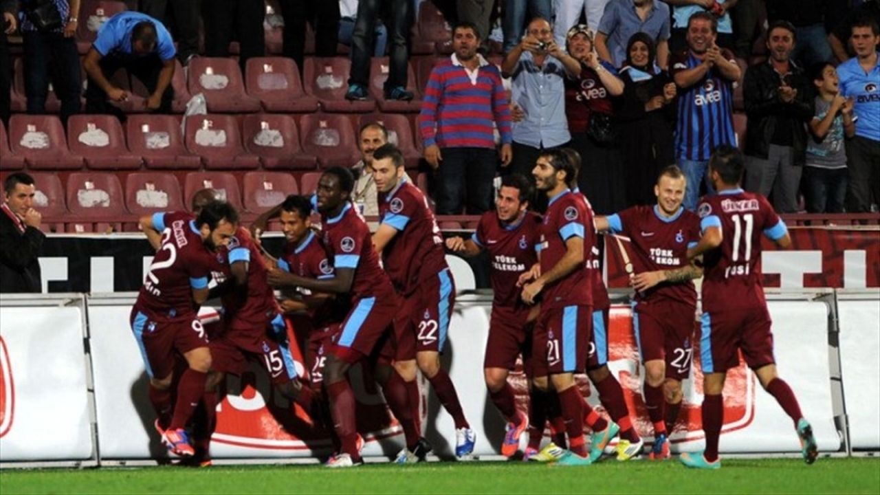 Trabzonspor Kasımpaşa'yı 5-1 Yenerek Büyük Zafer Kazandı (1)