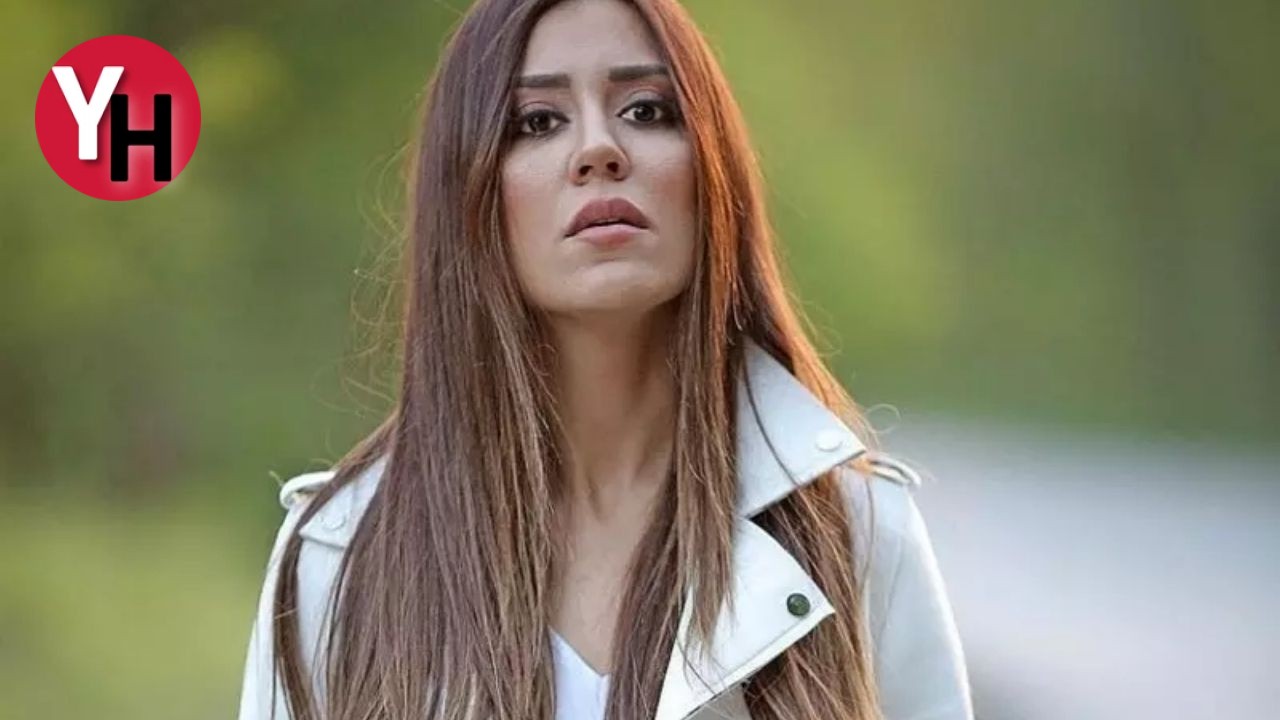 Sosyal medya platformlarındaki etkileyici varlığı ve müzik kariyeriyle Türkiye'nin tanınmış isimlerinden biri haline gelmiştir.