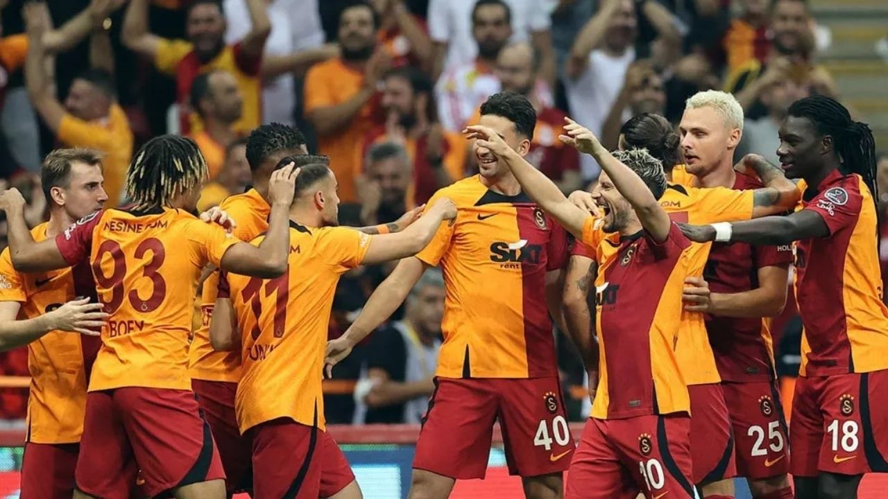 Galatasaray Başarı ve Zam Kararlarıyla Yükseliş Devam Ediyor (1)