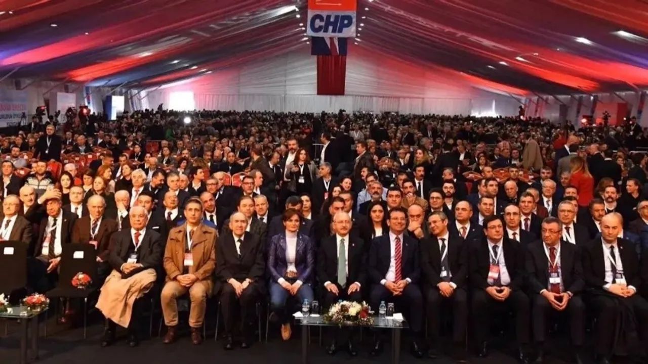 İstanbul CHP Kongresi Heyecan Dolu Liderlik Yarışı (1)