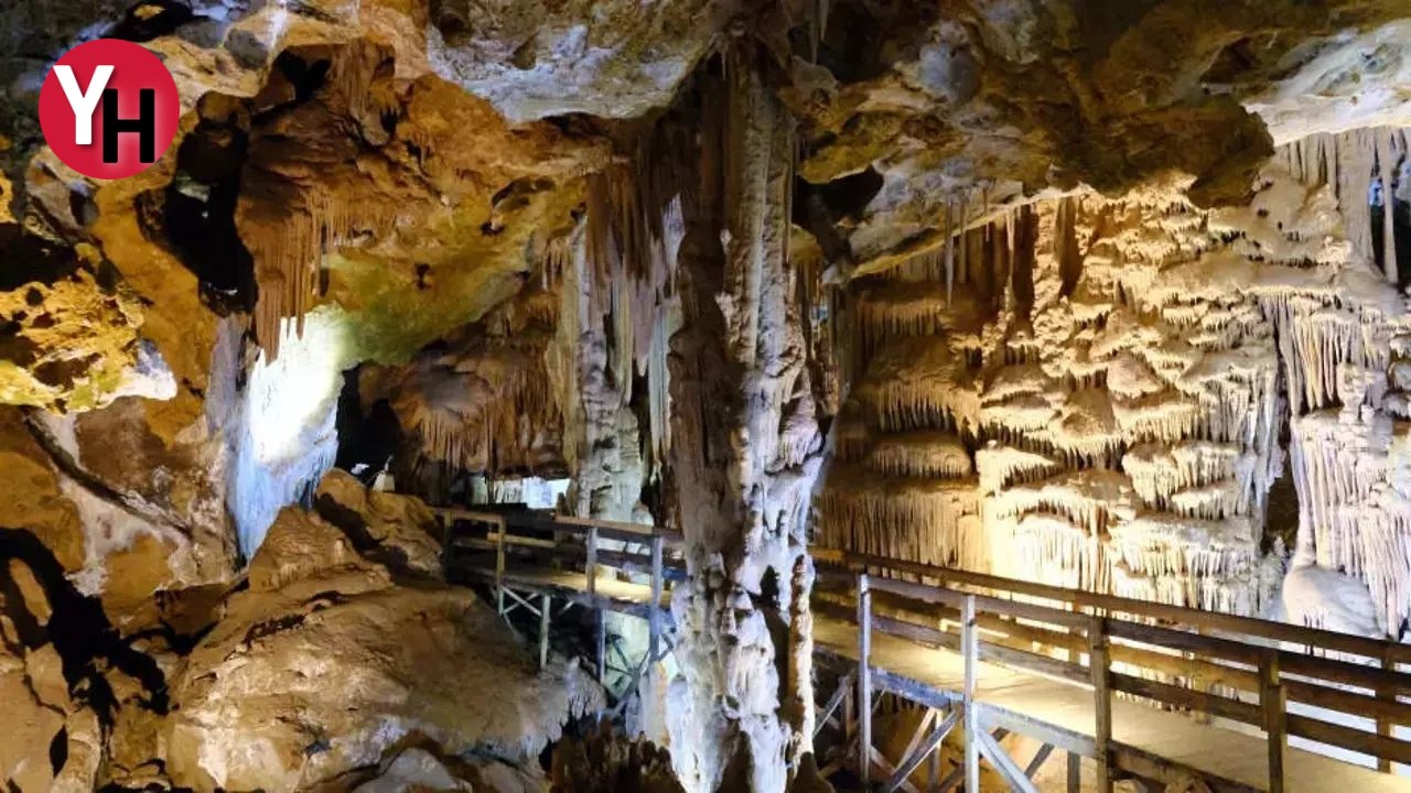 Türkiye'nin Yer Altı Sarayı Karaca Mağarası (1)