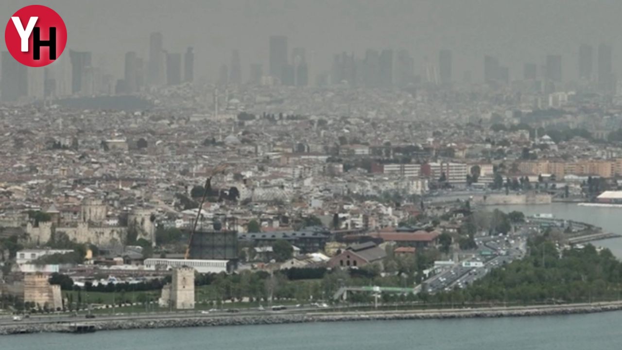 İstanbul Ve İzmir'de Çöl Tozu Etkisi Devam Ediyor (1)